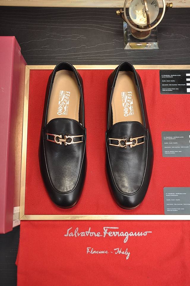 出厂价 Ferragamo 菲拉格幕 专柜最新款 原版进口开边上乘牛皮手工编织成+进口牛里+原版奢华金属扣+原版组合大底 对比无压力 38--45 45定做